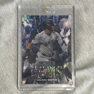 Juan Soto baseball card